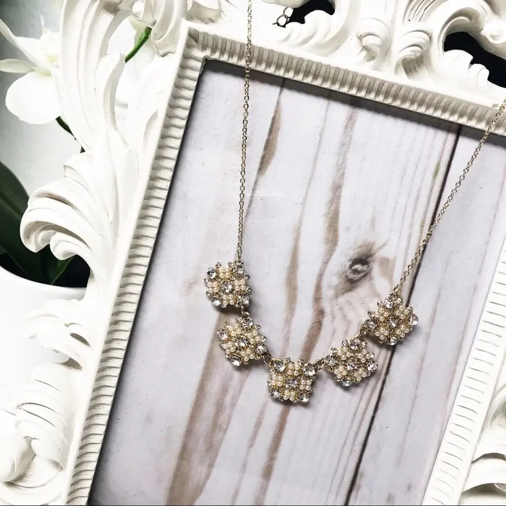NY&Co Dainty Crystal & Pearl Necklace NEW